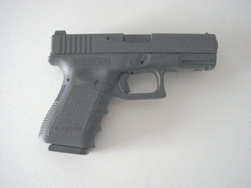 Glock 19 Gen 4 9mm, 3 magazines, low round count photo 2